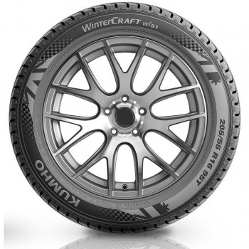 Kumho WinterCraft Ice WI51 235/45 R18 98T