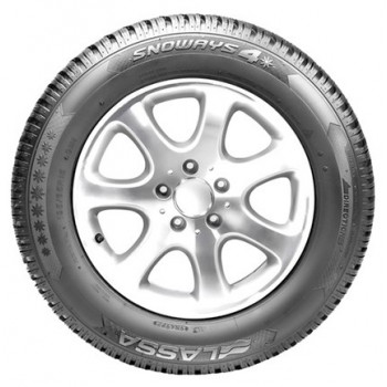 Lassa Snoways 4 235/45 R17