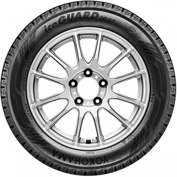 Yokohama Ice Guard IG60A 235/45 R18 94Q